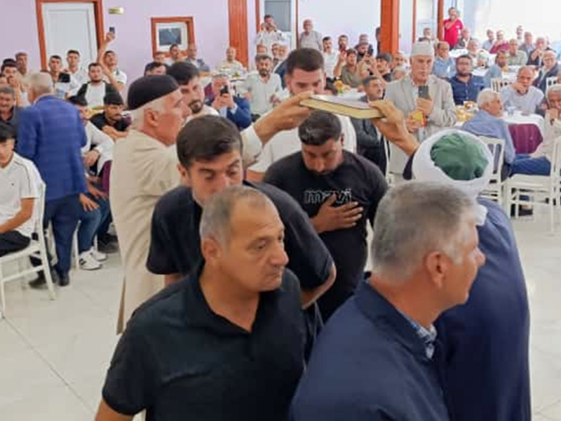Kur’an Tilavetiyle Barış Pekişti