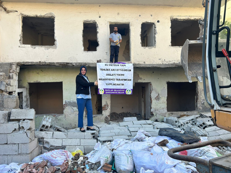 Muradiye Mahallesi Muhtarı Dilek Demir,