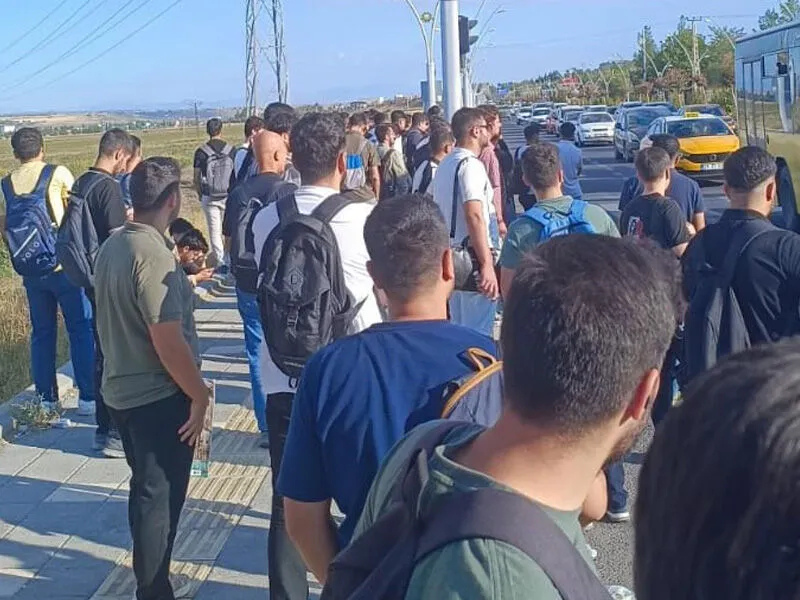 Öğrenciler Yetkililerden Çözüm Bekliyor