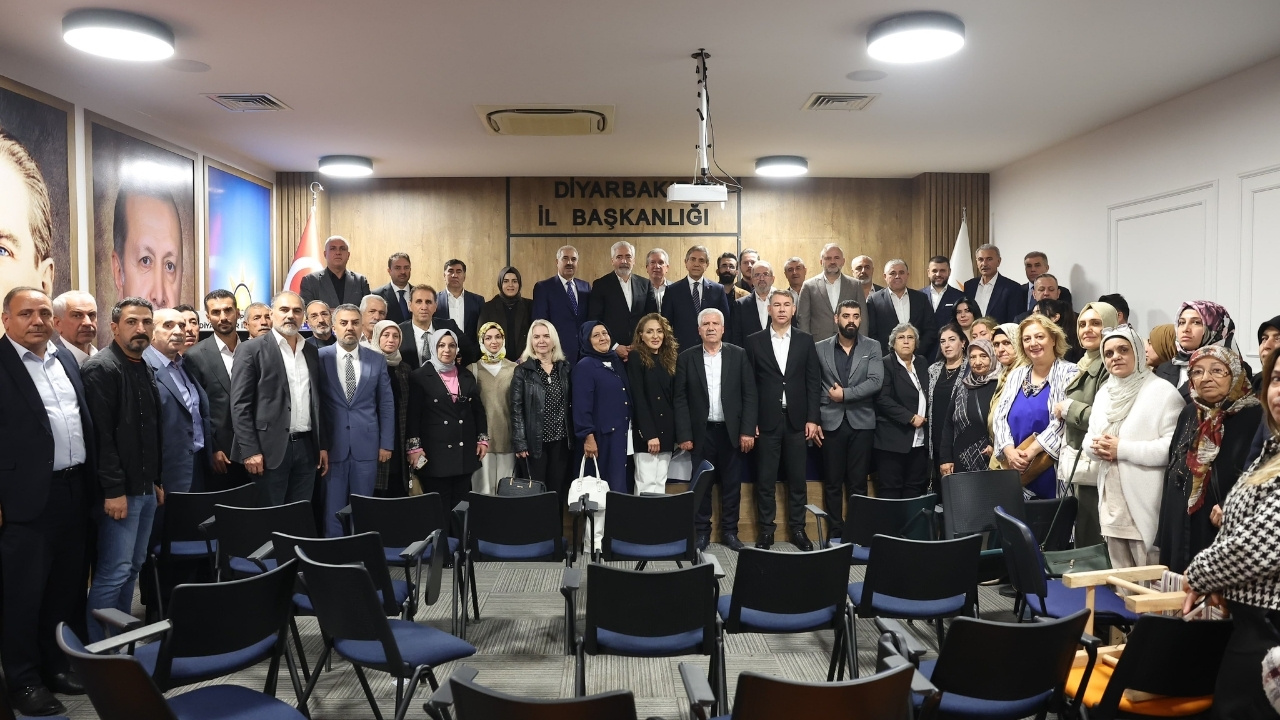 Ak Parti Genel Başkan Yardımcısı Diyarbakır’da Konuşma Yaptı2