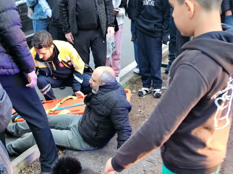 Diyarbakır’da Motosiklet Yayaya Çarptı 1 Kişi Yaralandı2