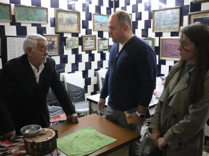 Eskişehirli Çiftin Serçesi Diyarbakır Sokaklarının Gözdesi Oldu3