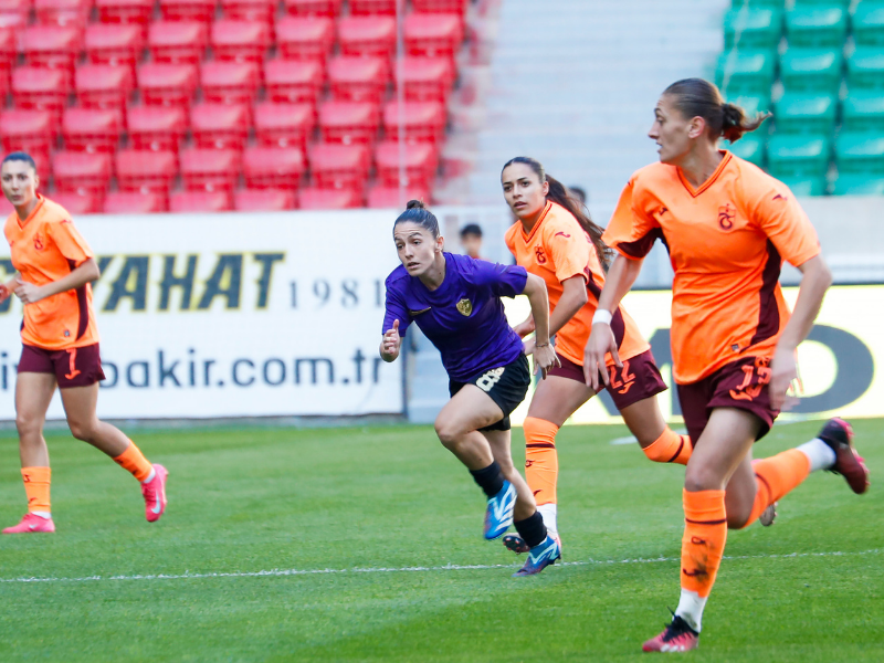 Turkcell Süper Kadın Futbol Ligi’nde Amedspor2