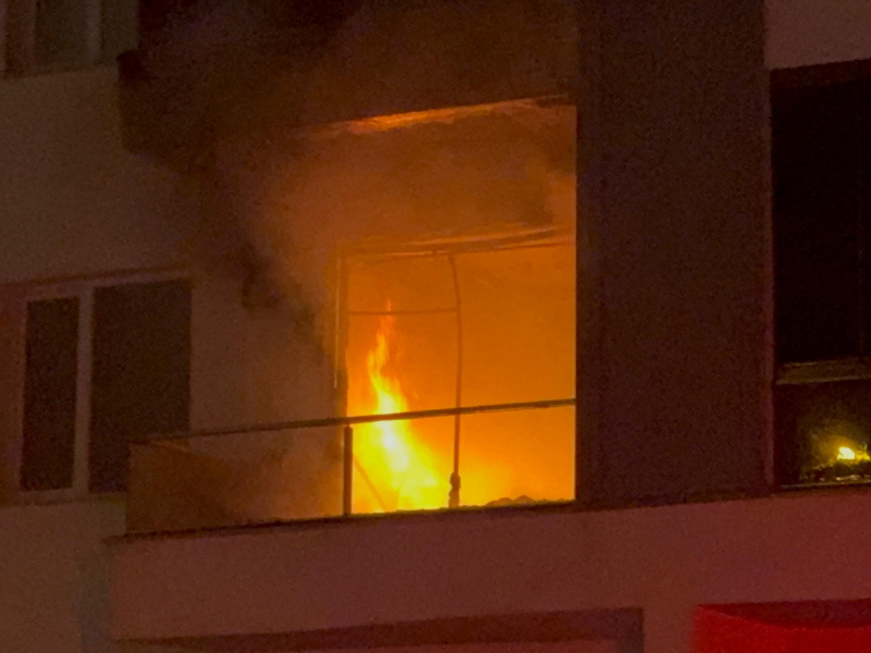 Ateşe Verilen Evde Kısa Sürede Alevler Yükseldi