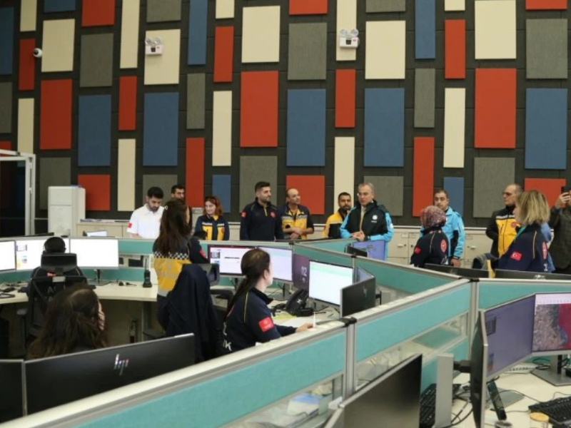 Diyarbakır’da Sağlık Müdürü 112 Acil Çağrı Merkezinde İş Başında2