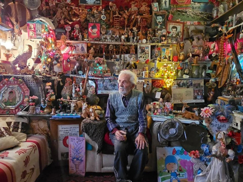 Her Eşyanın Üzerinde Bir Not Var