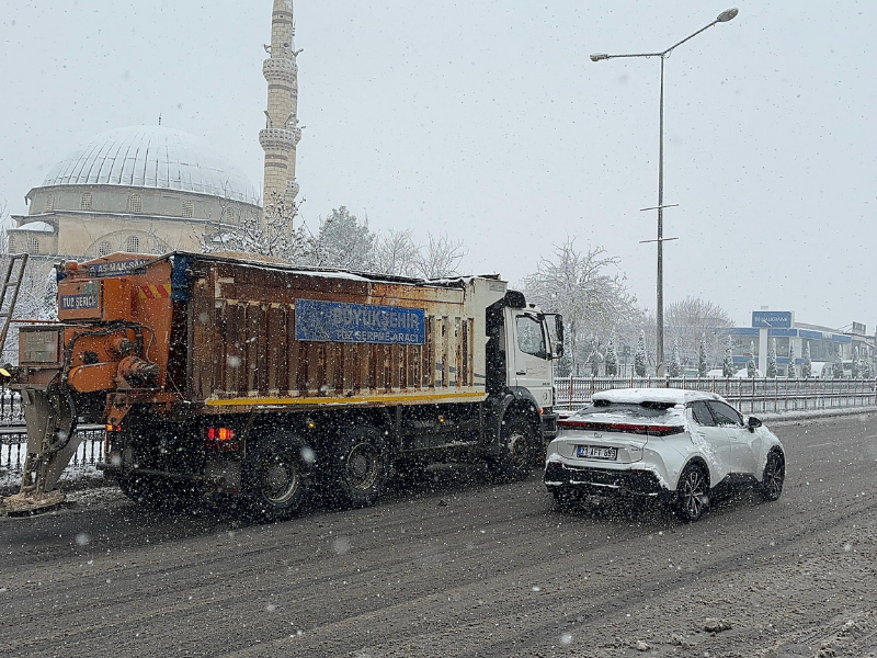 Karayolları Güzergahlarında Trafik Aksadı