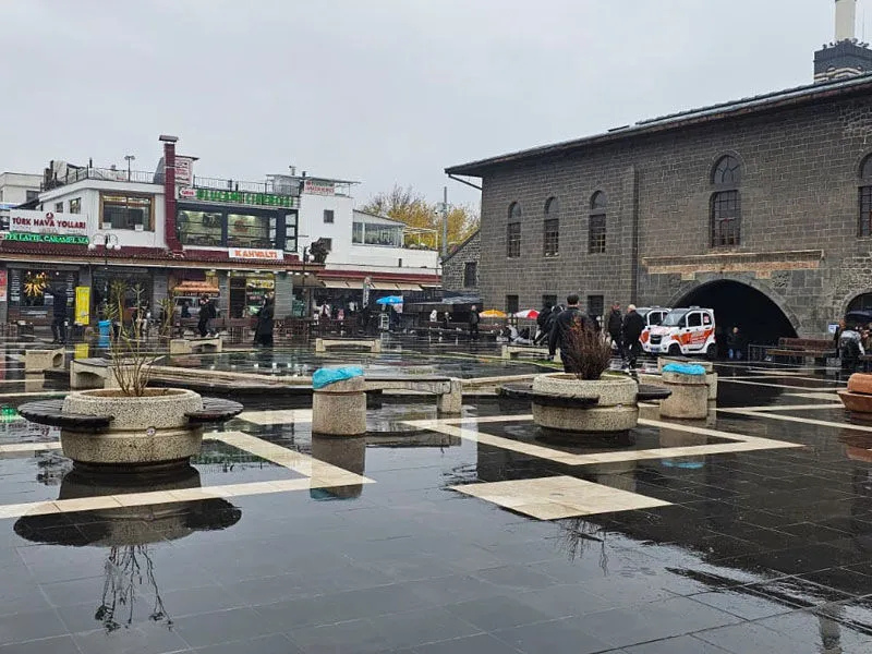 “Sokaklar Boş Kaldı, Dükkanlar Tenhalaştı”