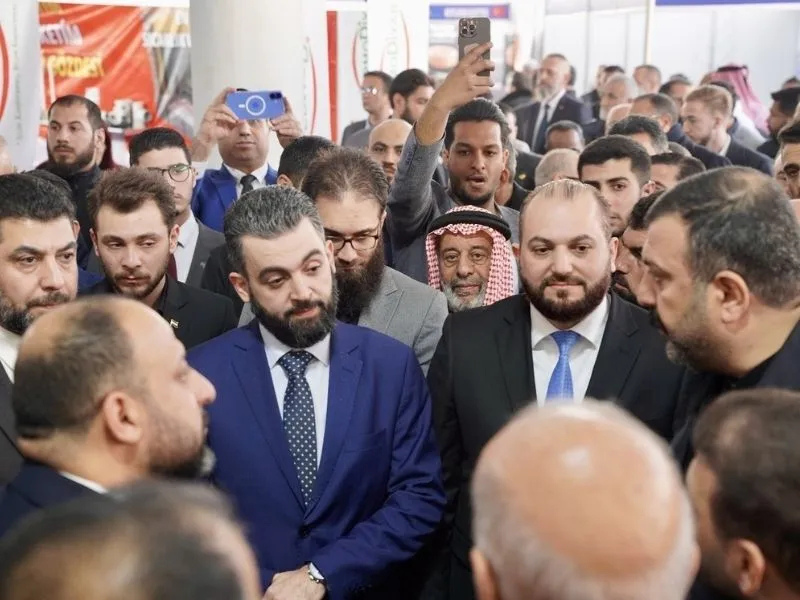 Suriyeli Bakanlardan Diyarbakır Standına Yoğun İlgi