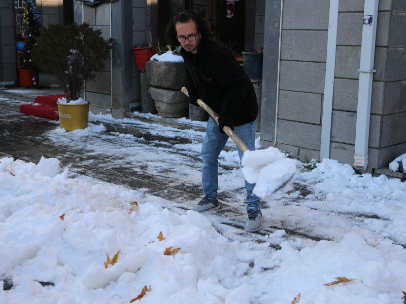 “6 Gündür Dükkanlar Kapalı, Müşteri Gelmiyor” 11