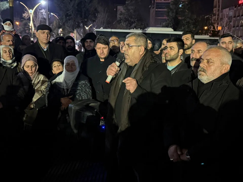 Diyarbakır’da Meşaleli Halep Protestosu Bismil’de Rojava’ya Destek Çağrısı1212