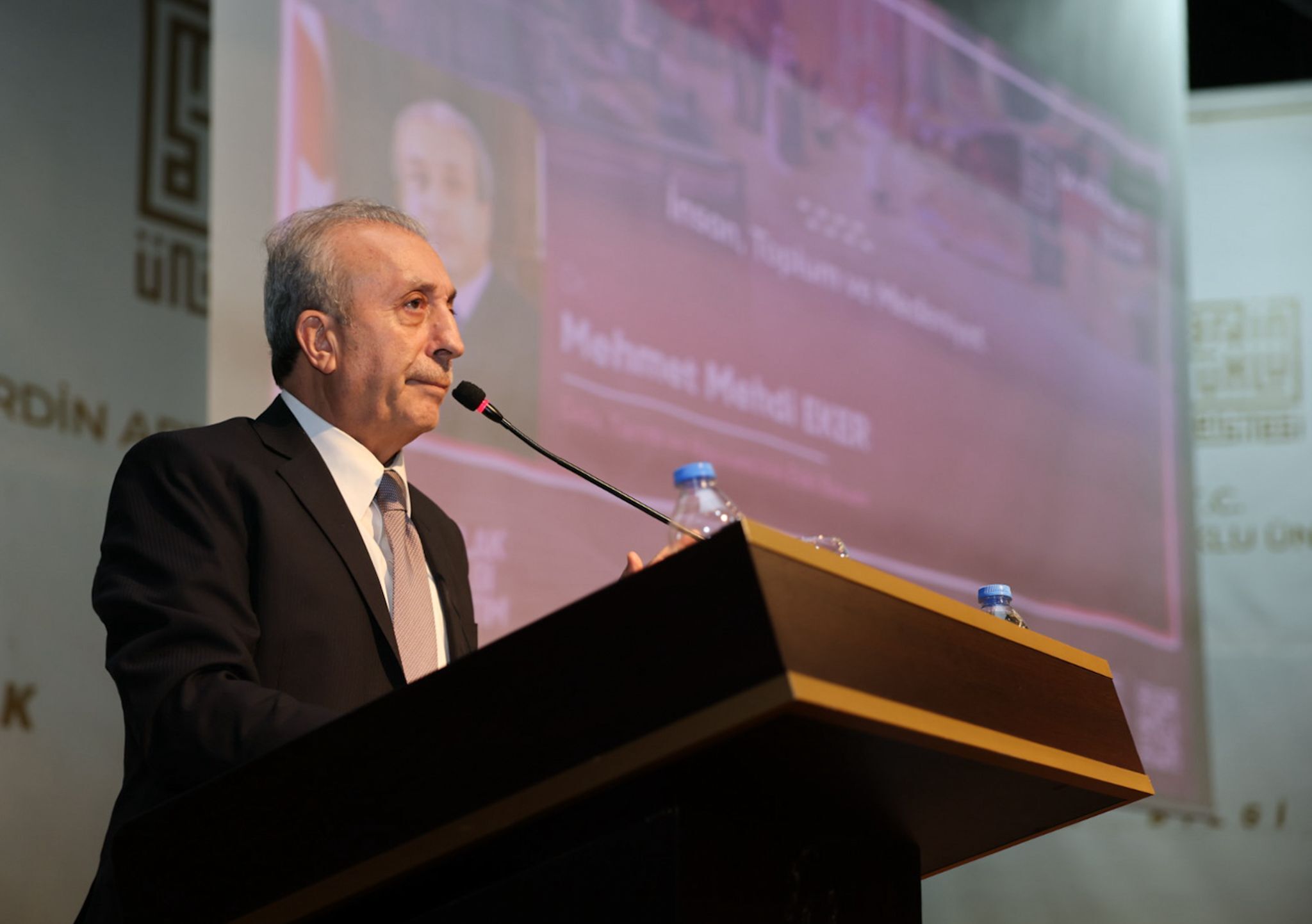 00286958 2Er467Ymjoxvy